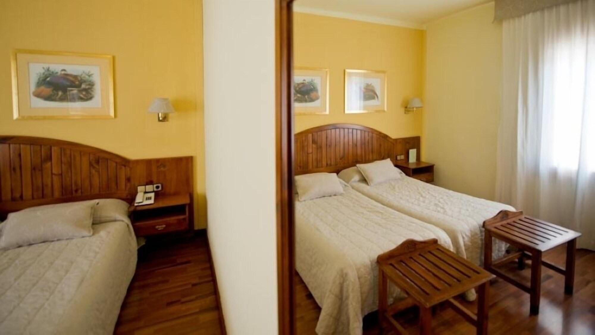 Hotel Restaurant Pessets & Spa Sort Eksteriør bilde