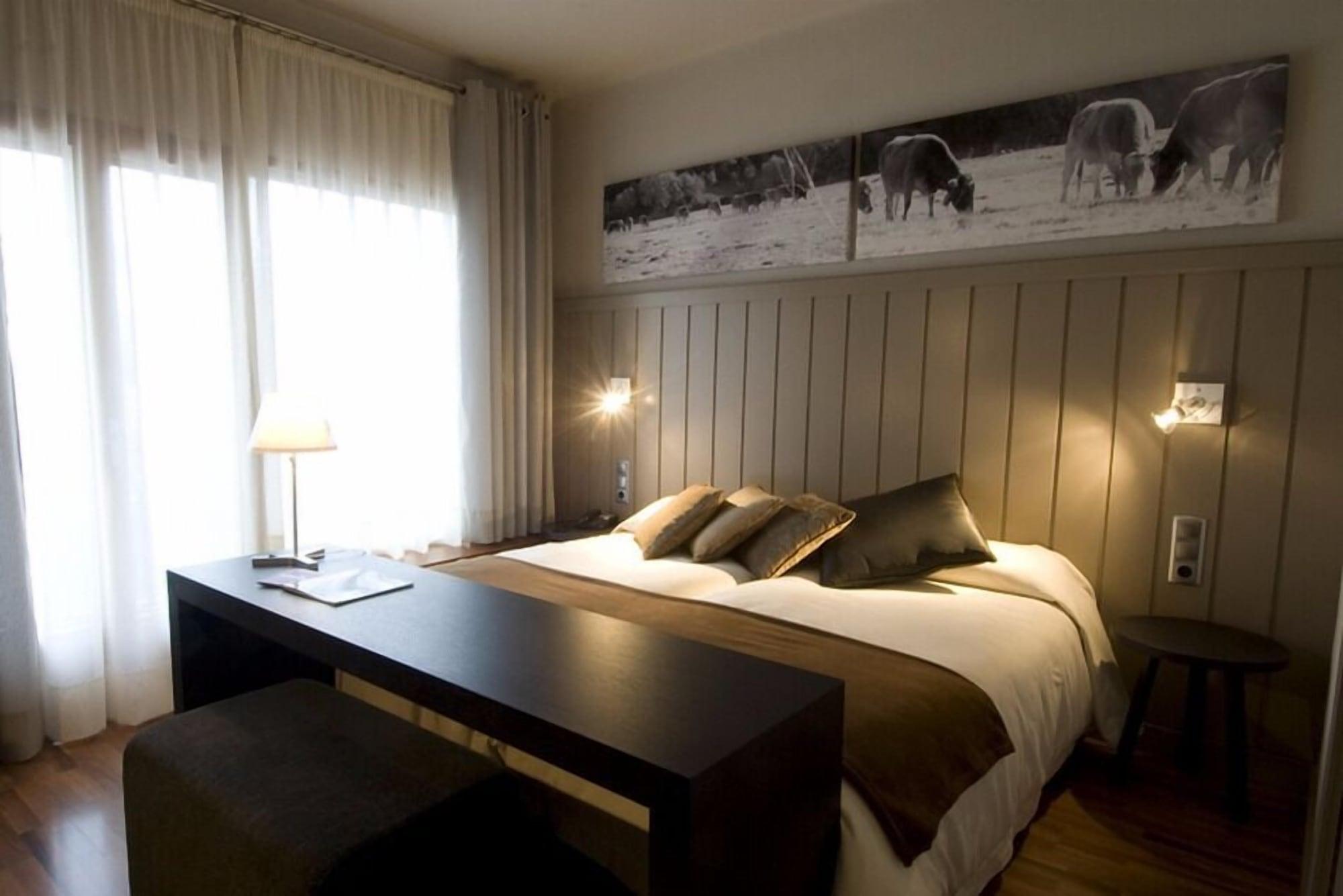Hotel Restaurant Pessets & Spa Sort Eksteriør bilde