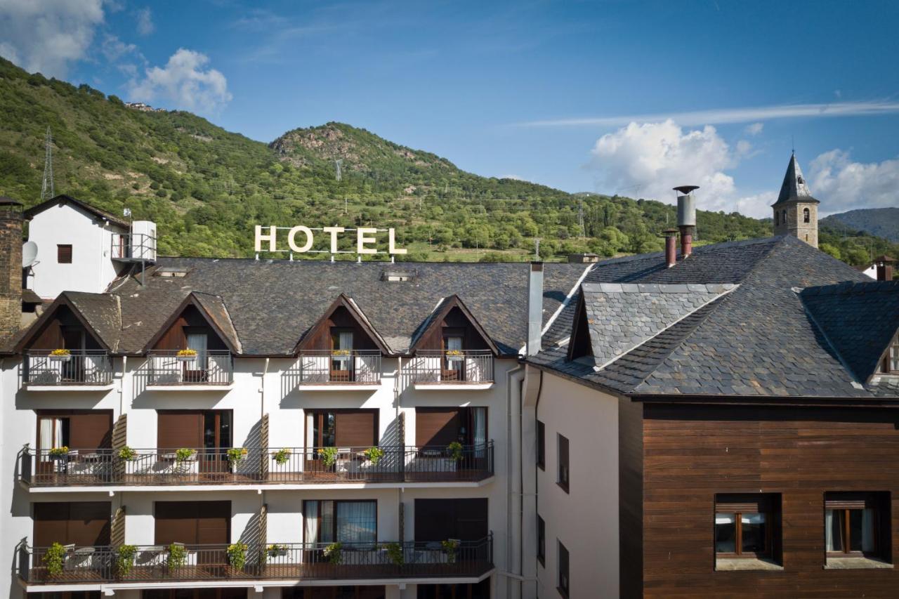 Hotel Restaurant Pessets & Spa Sort Eksteriør bilde
